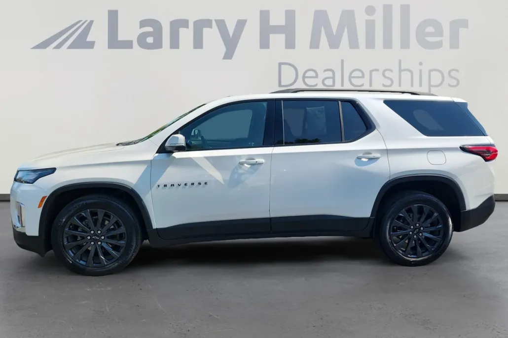 2023 Chevrolet Traverse RS photo 1