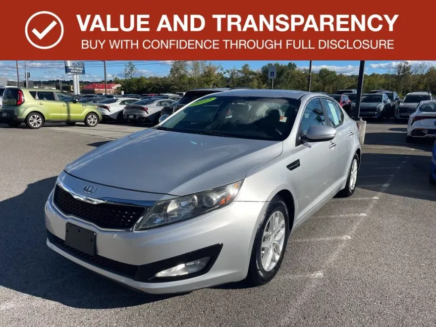 2012 Kia Optima LX photo 1