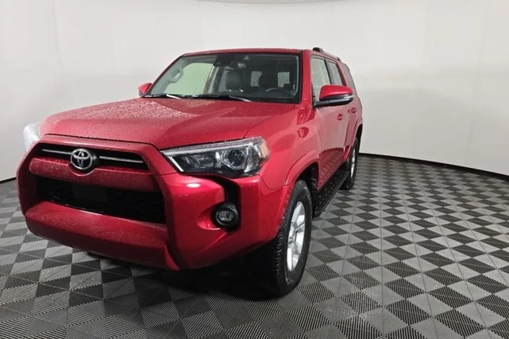 2024 Toyota 4Runner TRD Off-Road Sport photo 1