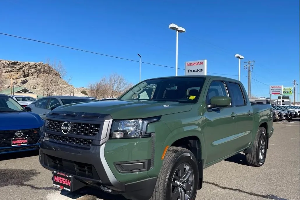 2025 Nissan Frontier SV photo 1