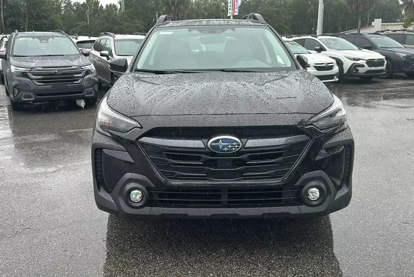 2025 Subaru Outback Premium photo 1