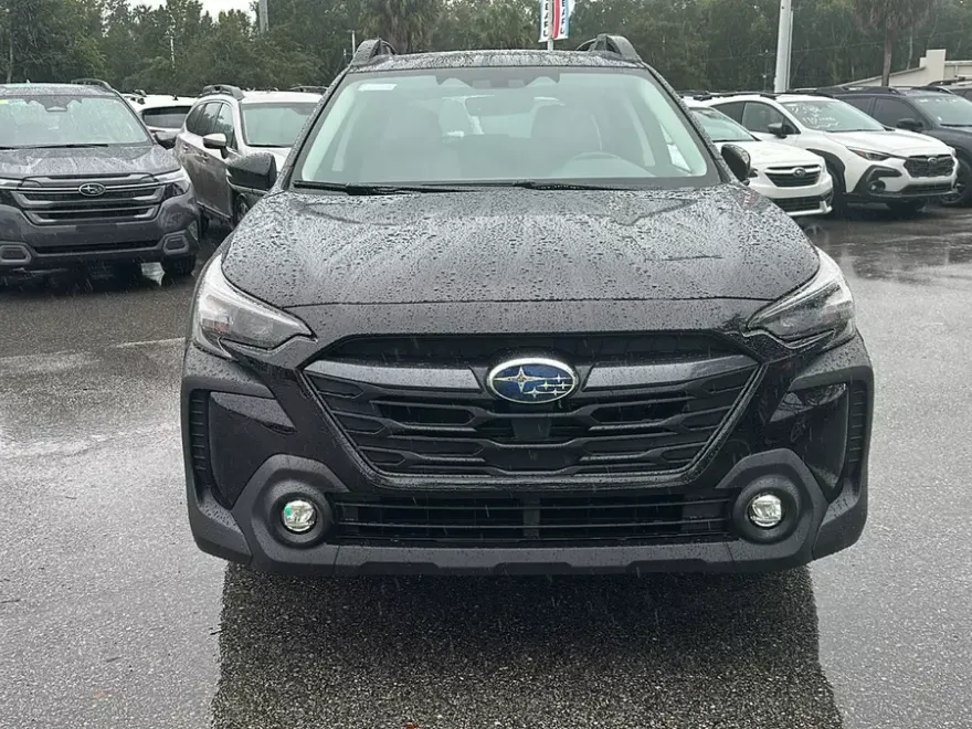2025 Subaru Outback Premium photo 1