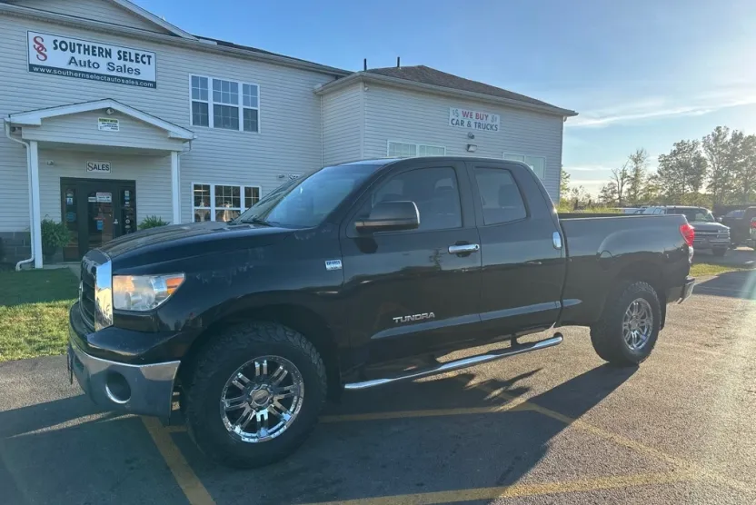 2008 Toyota Tundra Double Cab photo 1
