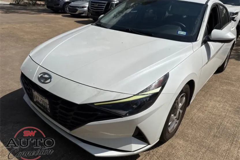 2021 Hyundai Elantra SE photo 1