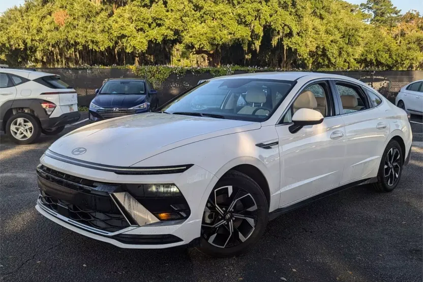 2024 Hyundai Sonata SEL photo 1