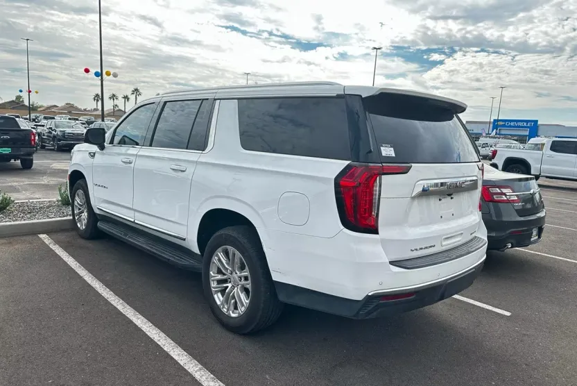 2021 Gmc Yukon XL SLT photo 1