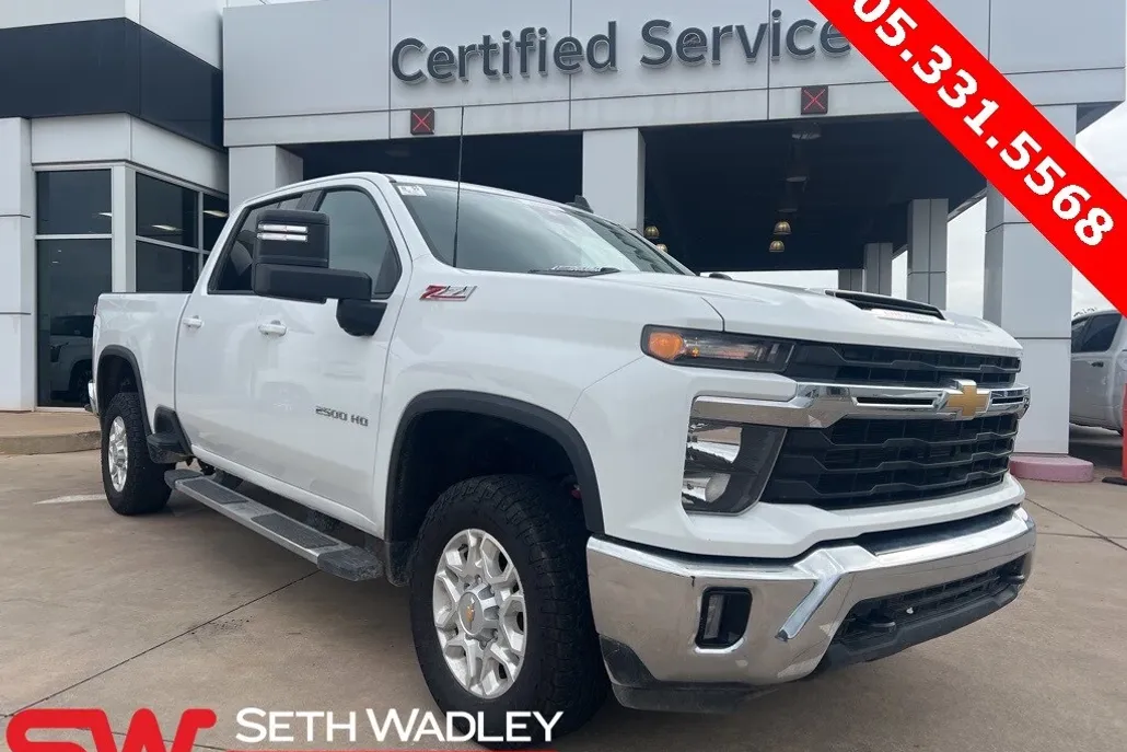 2024 Chevrolet Silverado 2500HD LT Z71 photo 1