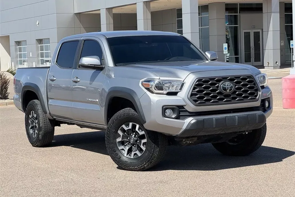 2021 Toyota Tacoma TRD Off-Road V6 photo 1