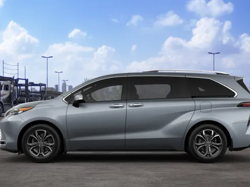 2025 Toyota Sienna Platinum photo 4