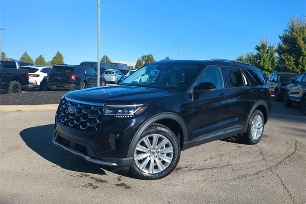 2025 Ford Explorer Platinum photo 1