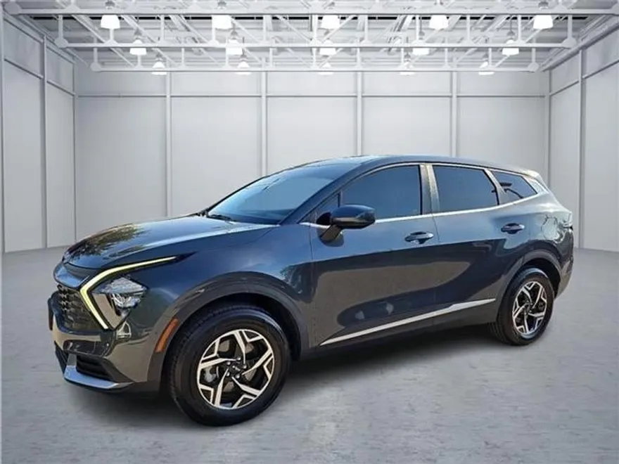 2023 Kia Sportage LX photo 1