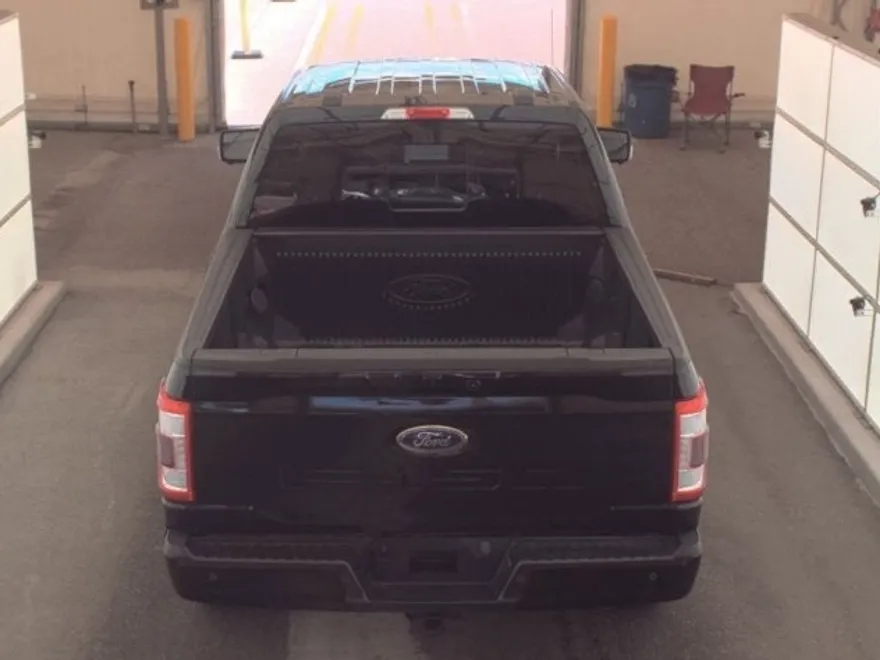 2023 Ford F-150 Lariat photo 1