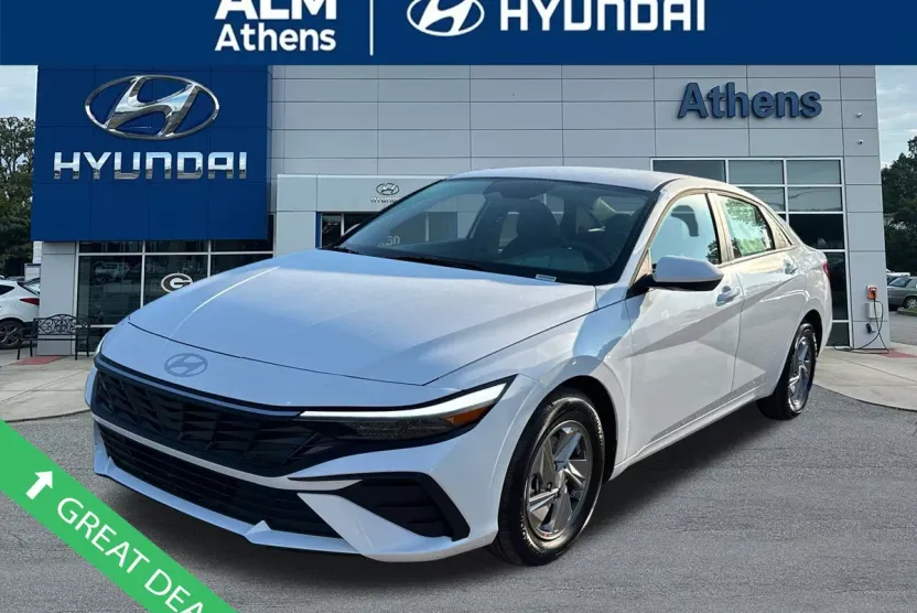 2025 Hyundai Elantra SE photo 1