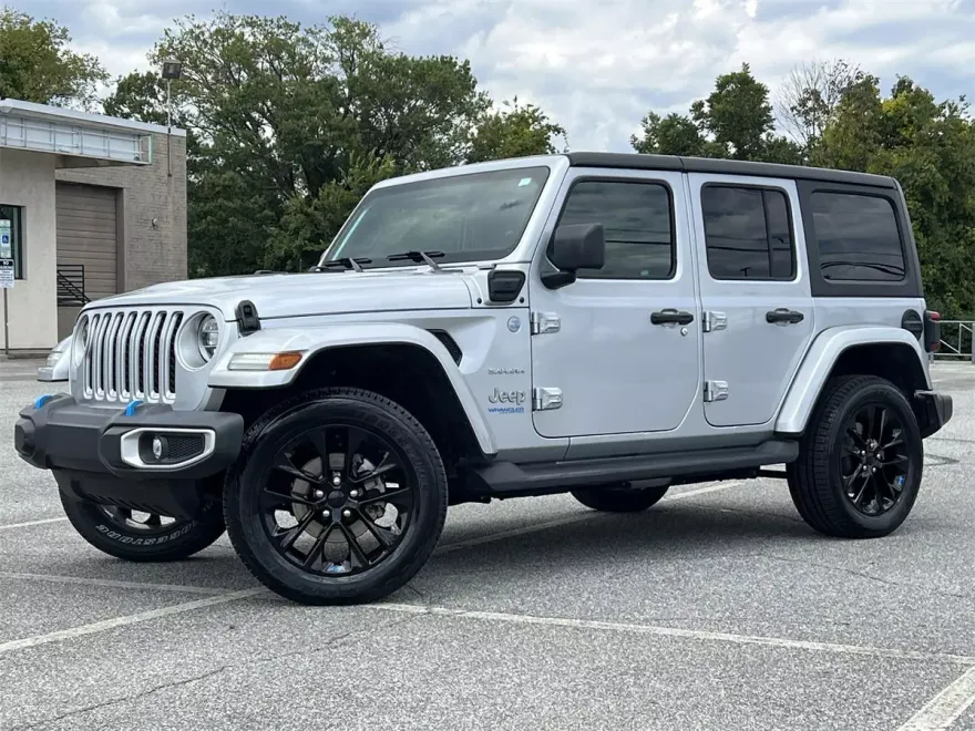 2022 Jeep Wrangler Unlimited 4xe Sahara photo 1