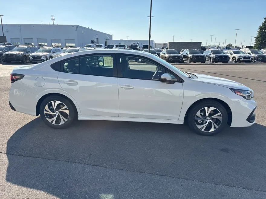 2025 Subaru Legacy Premium photo 1