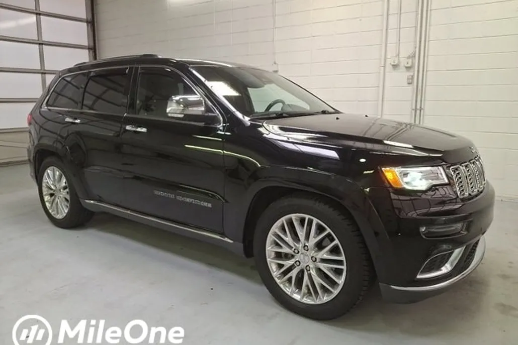 2017 Jeep Grand Cherokee Summit photo 1