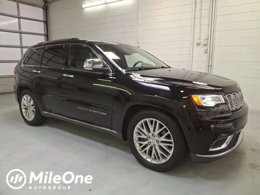 2017 Jeep Grand Cherokee Summit photo 1
