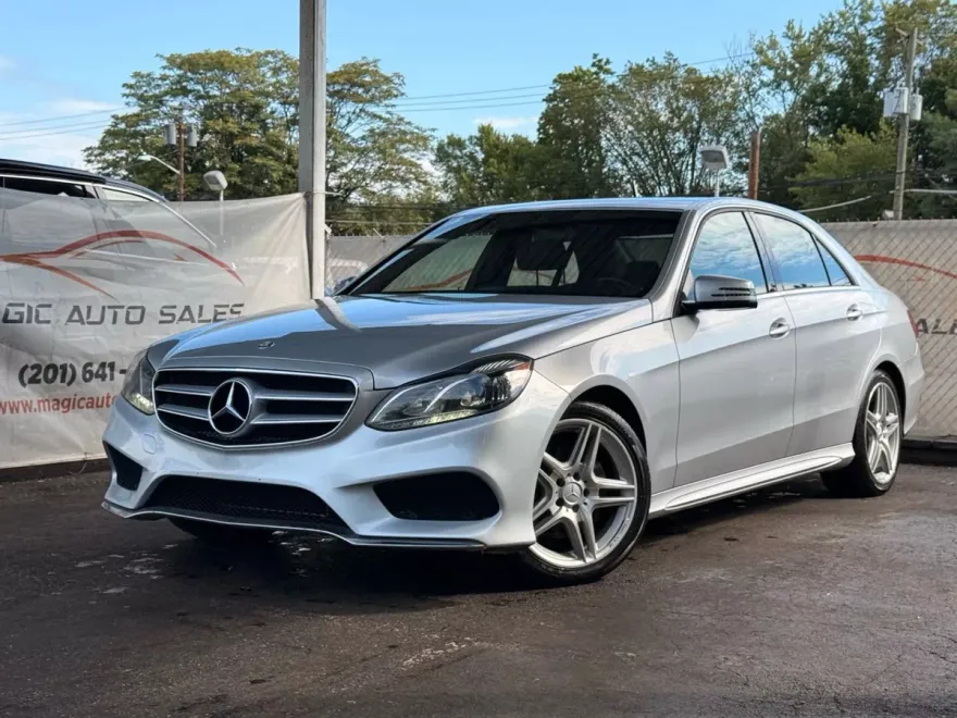 2014 Mercedes Benz E 350 4MATIC Sedan photo 1