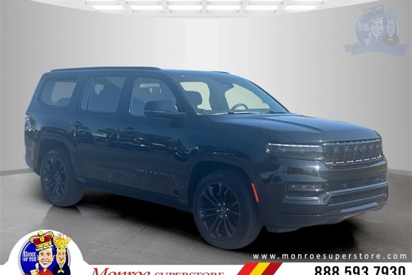 2023 Jeep Grand Wagoneer III photo 1