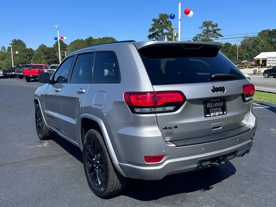 2019 Jeep Grand Cherokee Altitude photo 1