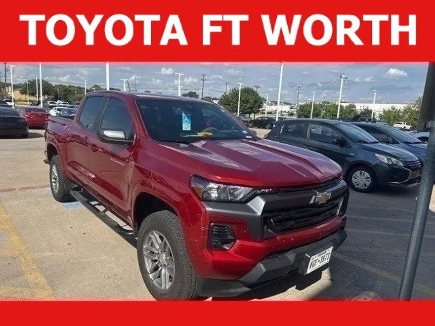 2023 Chevrolet Colorado LT photo 1