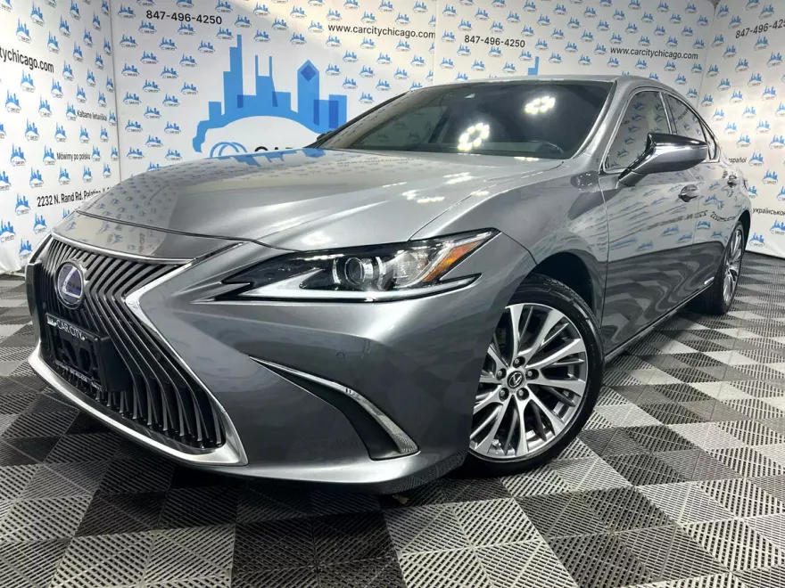 2020 Lexus ES 300h Premium photo 1