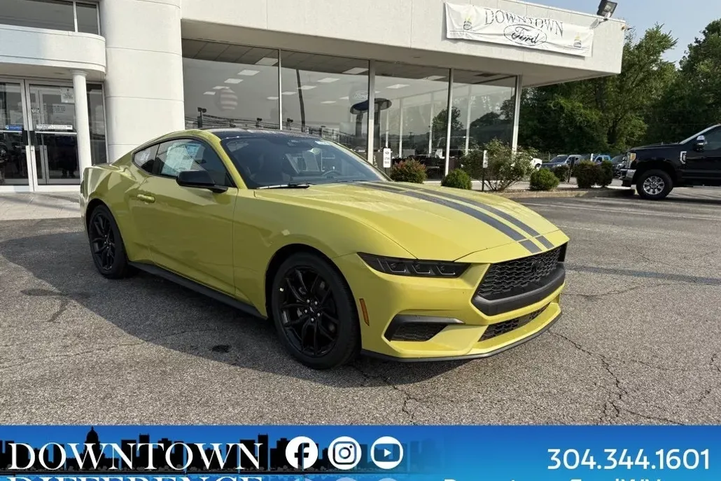 2025 Ford Mustang EcoBoost photo 1