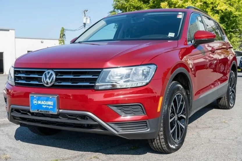 2021 Volkswagen Tiguan SE photo 1