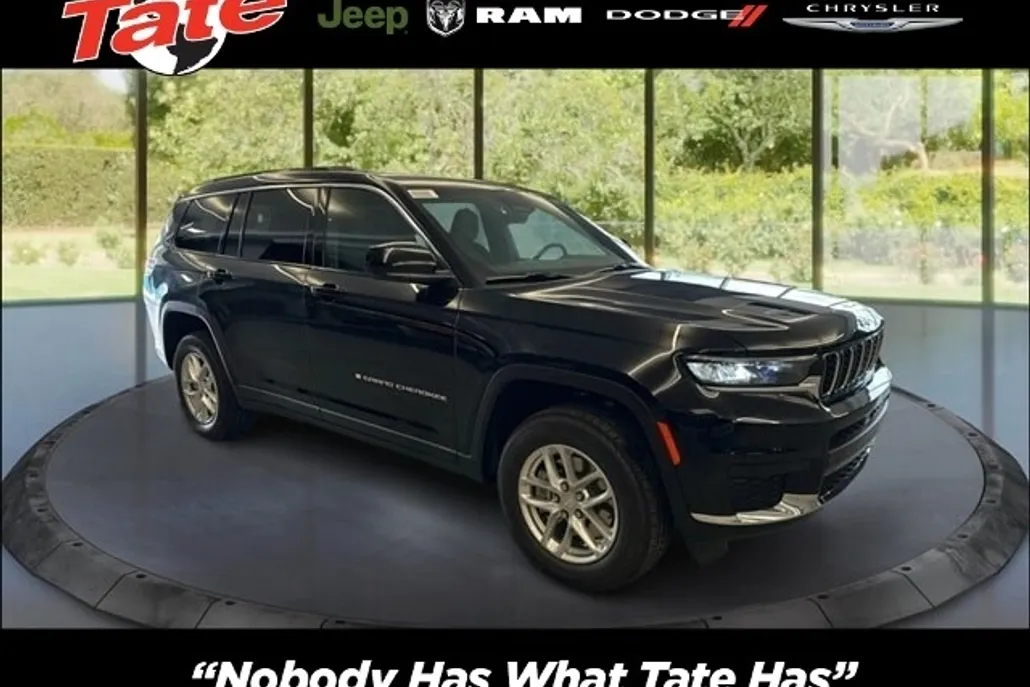 2025 Jeep Grand Cherokee Laredo photo 1