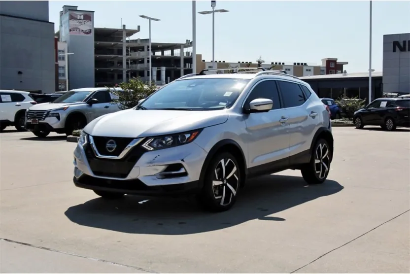 2022 Nissan Rogue Sport SL photo 1
