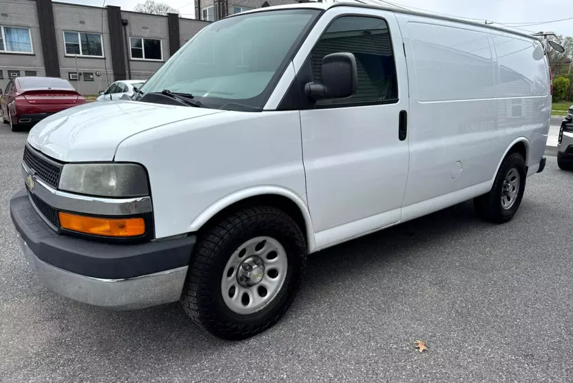 2014 Chevrolet Express 1500 Cargo photo 1