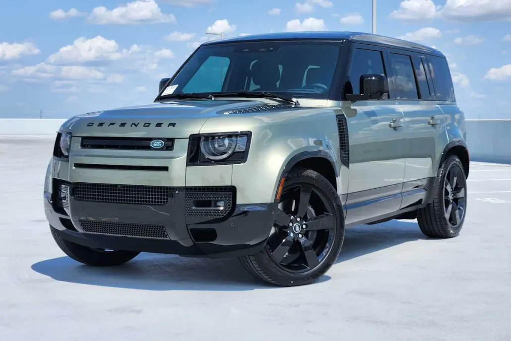 2025 Land Rover Defender 110 X-Dynamic SE photo 1