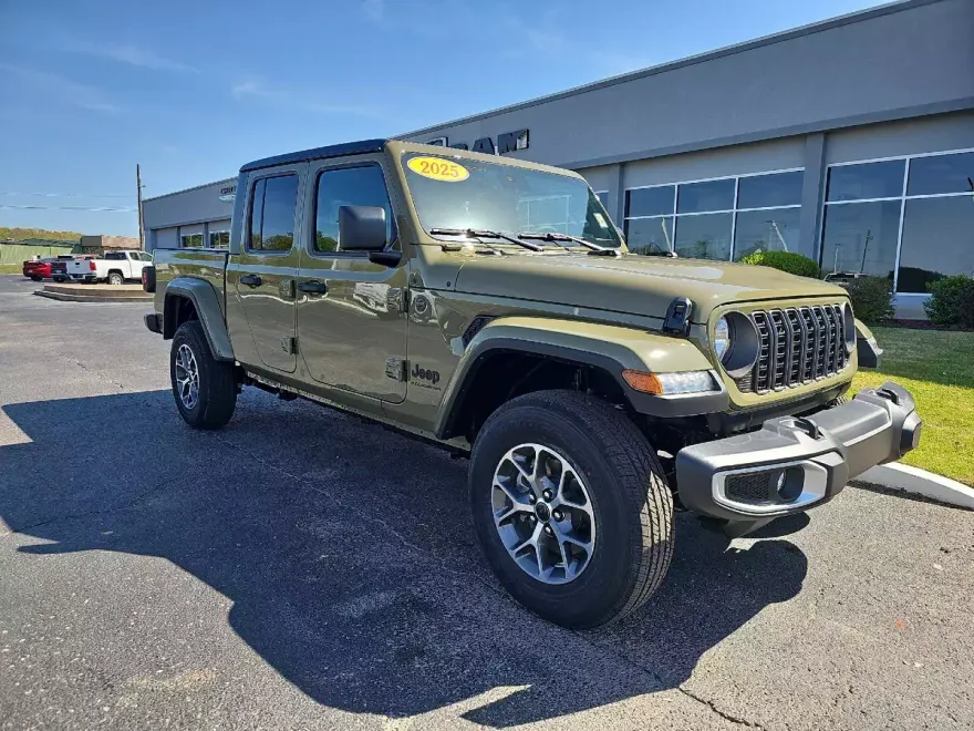 2025 Jeep Gladiator Sport S photo 1