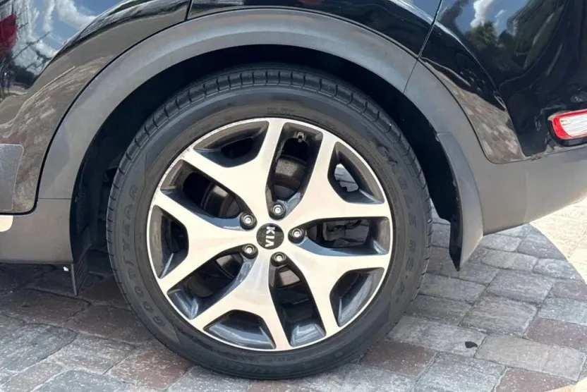2017 Kia Sportage SX Turbo photo 1