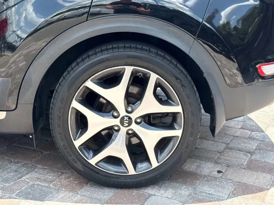 2017 Kia Sportage SX Turbo photo 1