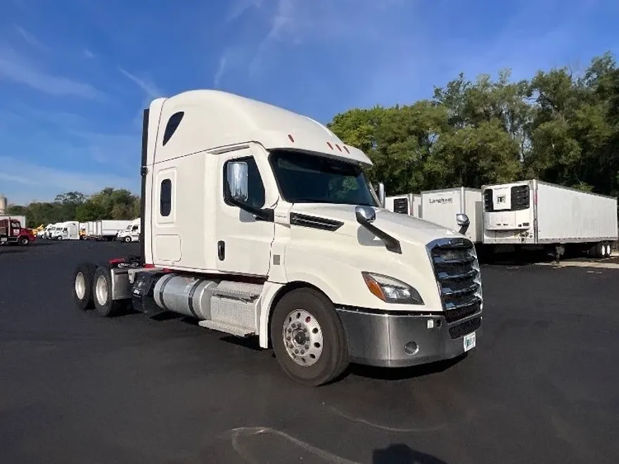 2022 Freightliner Cascadia 126" Sleeper Cab photo 1