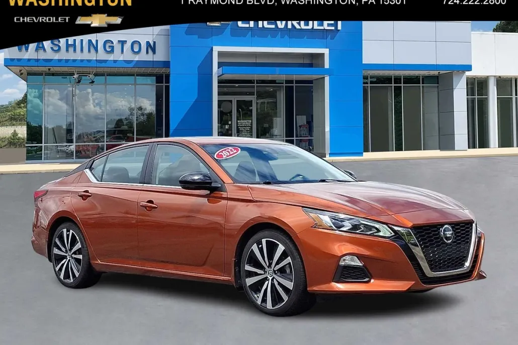 2022 Nissan Altima SR photo 1