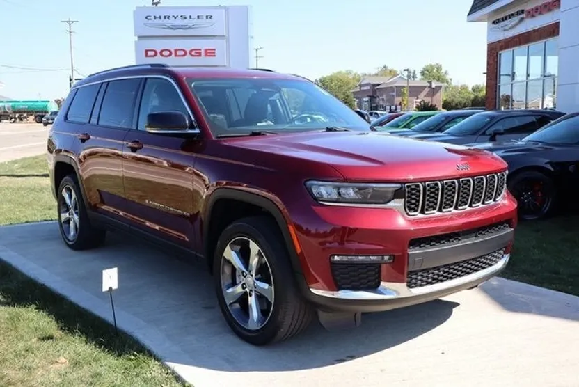 2021 Jeep Grand Cherokee Limited photo 1