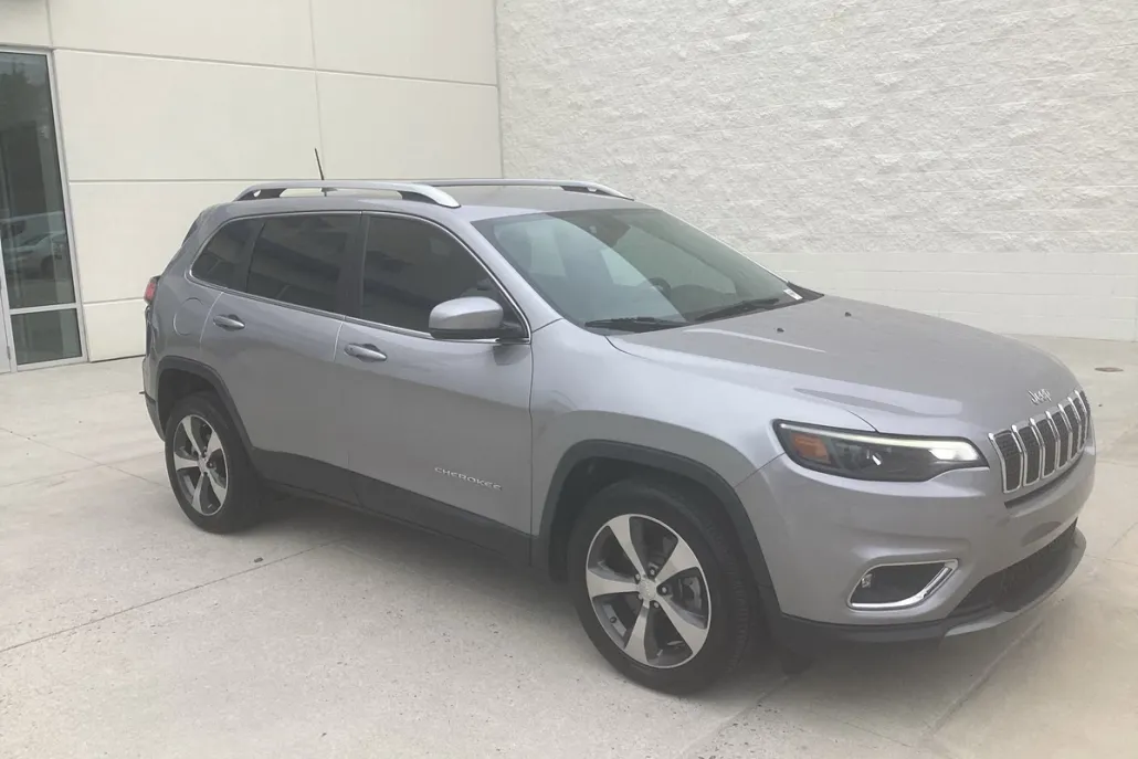 2019 Jeep Cherokee Limited photo 1