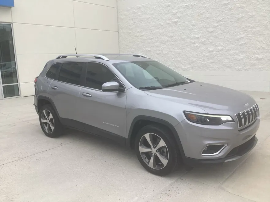 2019 Jeep Cherokee Limited photo 1