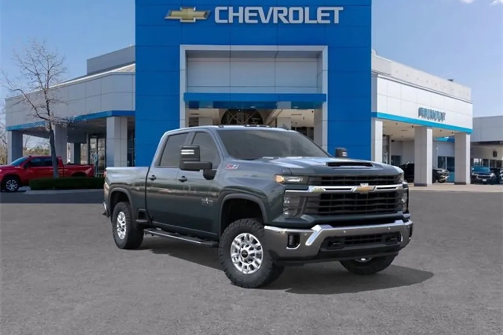 2025 Chevrolet Silverado 2500HD LT photo 1