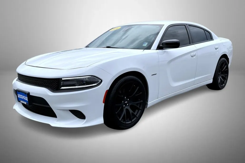 2016 Dodge Charger R/T photo 1