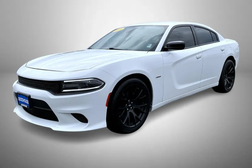 2016 Dodge Charger R/T photo 1
