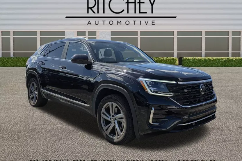 2024 Volkswagen Atlas Cross Sport SEL R-Line photo 1