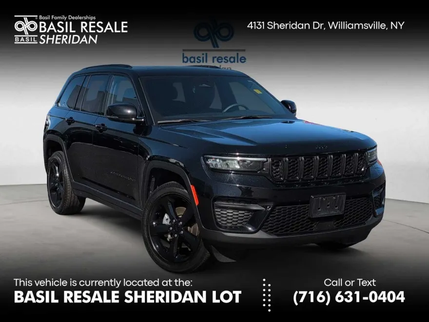 2023 Jeep Grand Cherokee Altitude photo 1
