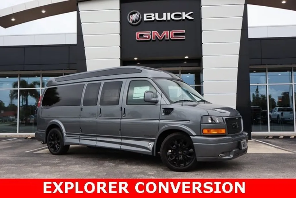 2025 Gmc Savana Cargo 2500 photo 1