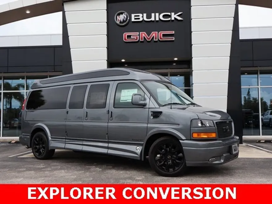 2025 Gmc Savana Cargo 2500 photo 1