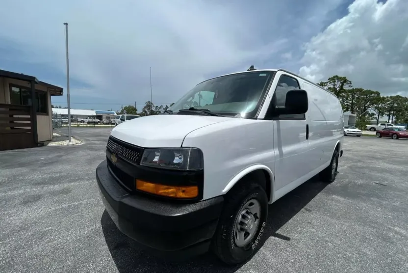 2021 Chevrolet Express 2500 Cargo Van photo 1