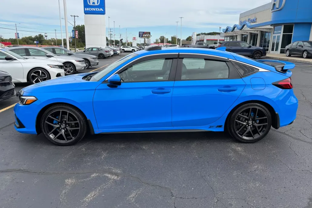 2022 Honda Civic Sport Touring Hatchback photo 1