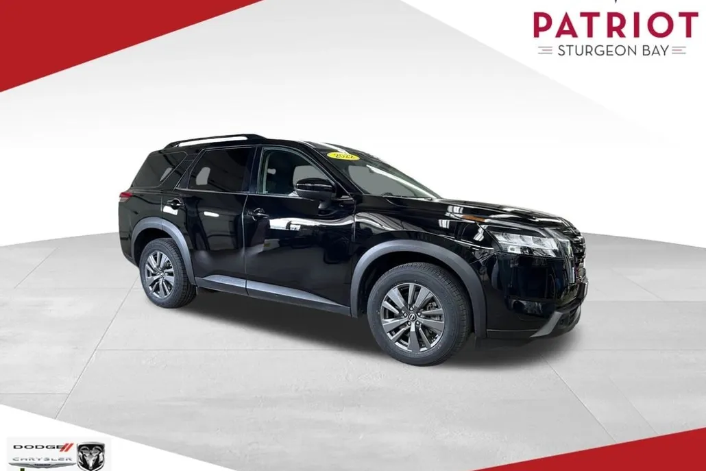 2022 Nissan Pathfinder SV photo 1